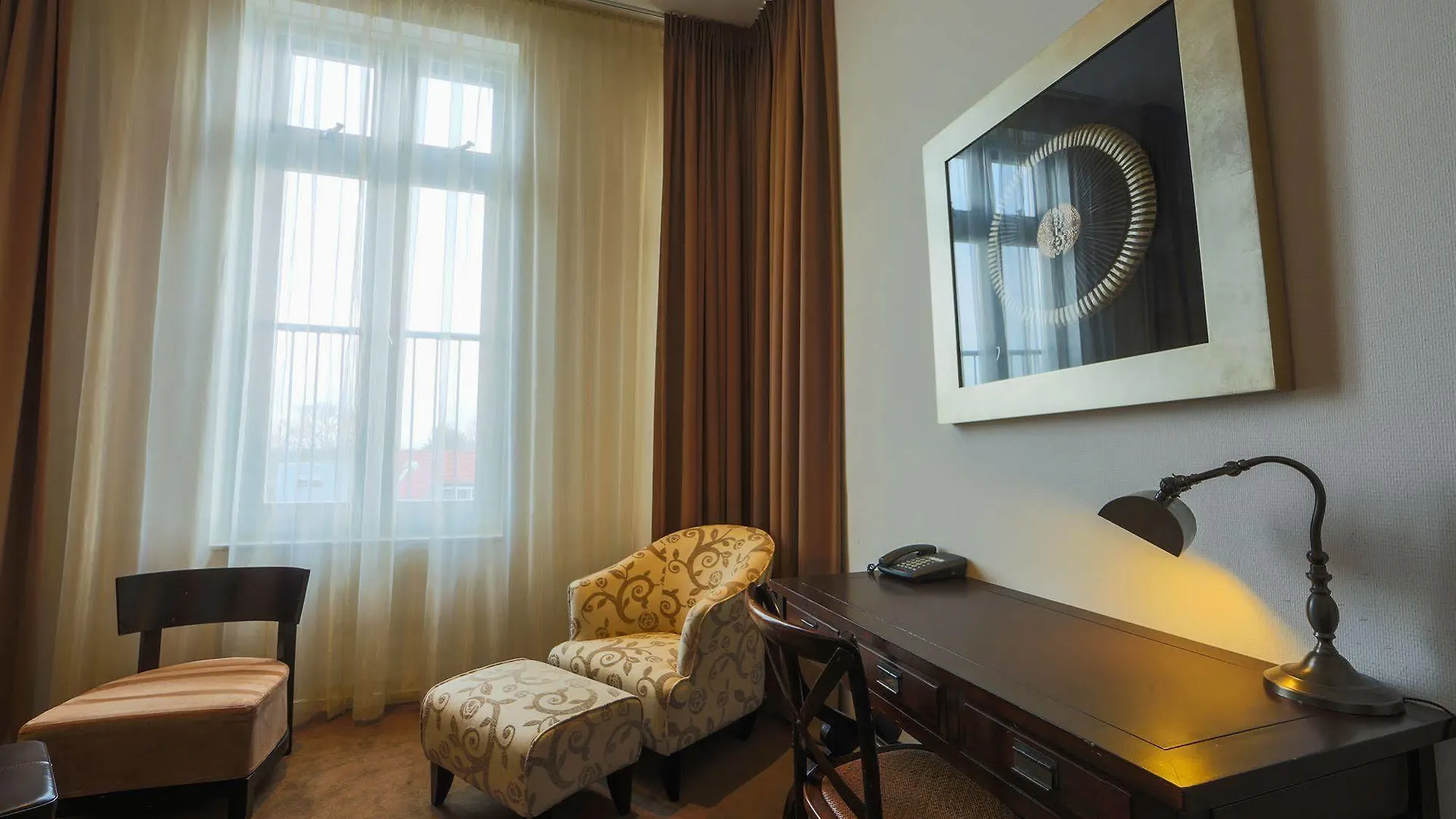 Hotel Chariot Aalsmeer 4*,  Netherlands